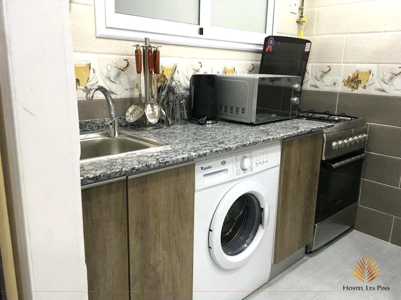 Hostel Les Pins Alger Екстериор снимка