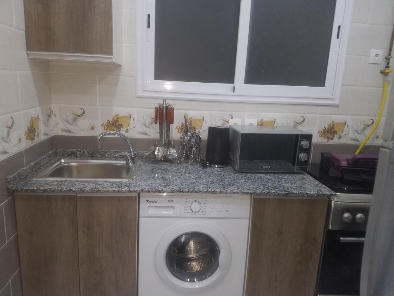 Hostel Les Pins Alger Екстериор снимка