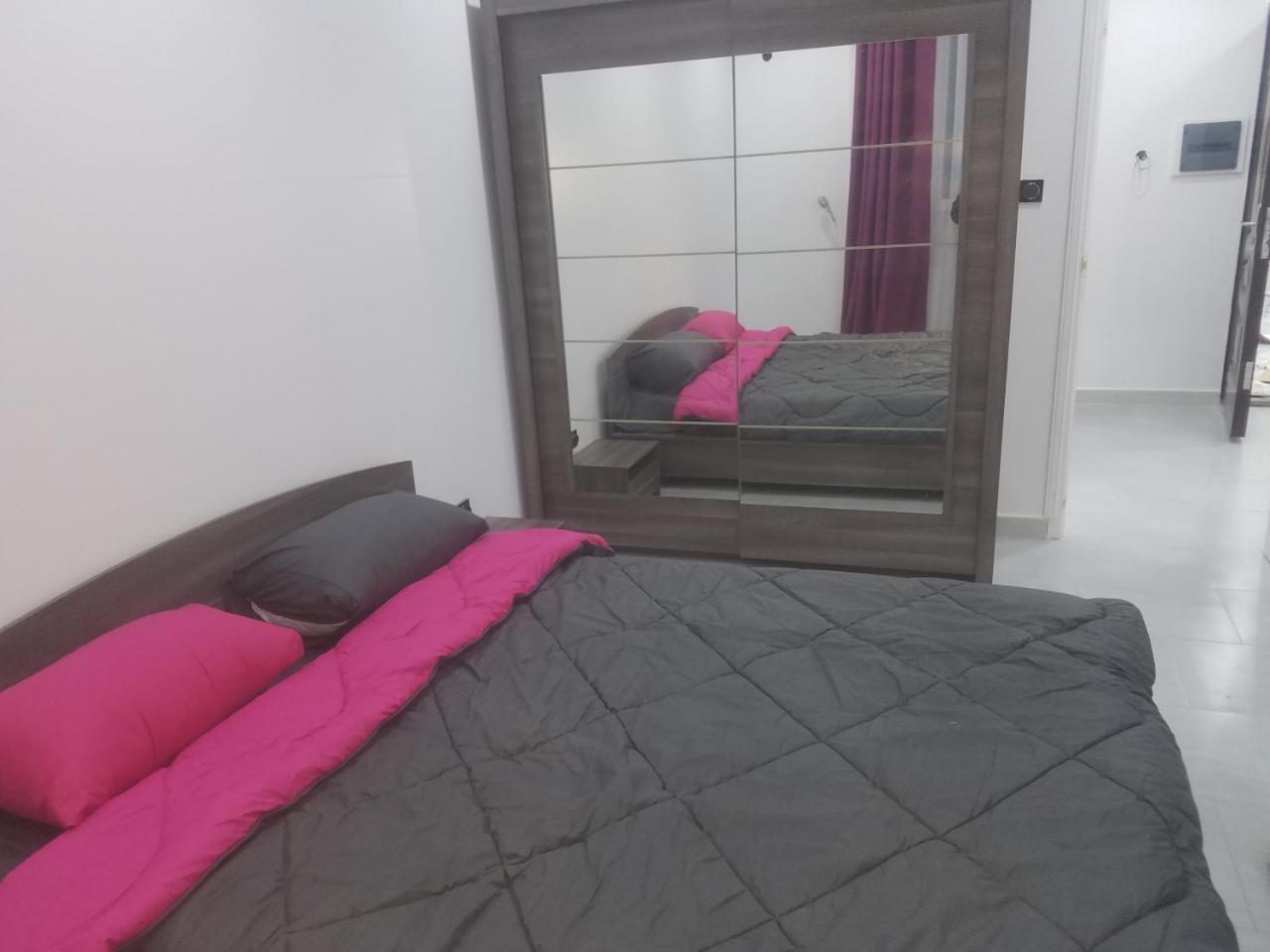 Hostel Les Pins Alger Екстериор снимка