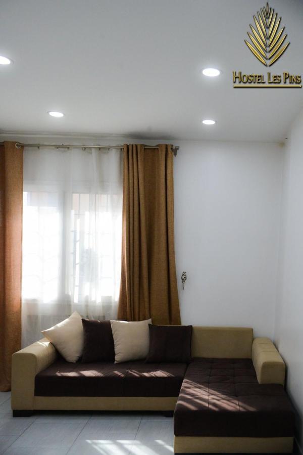 Hostel Les Pins Alger Екстериор снимка