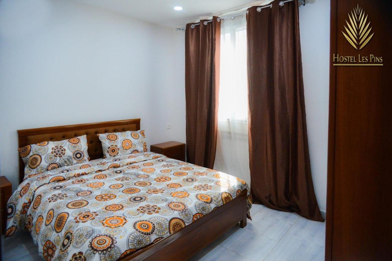 Hostel Les Pins Alger Екстериор снимка