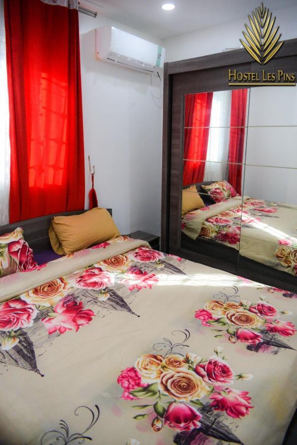 Hostel Les Pins Alger Екстериор снимка